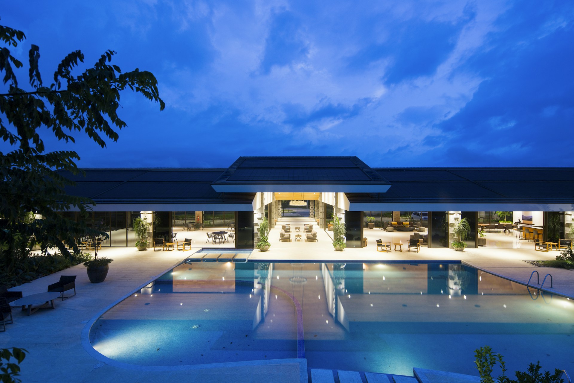 Hotel Messiah exterior